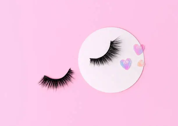 strip lashes